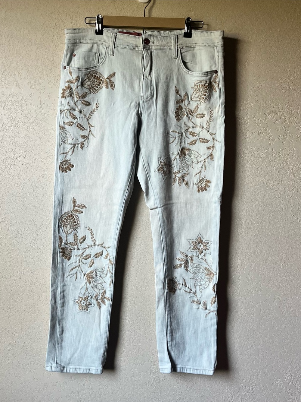 PILCRO Anthropologie Embroidered Jeans - Picture 2 of 4